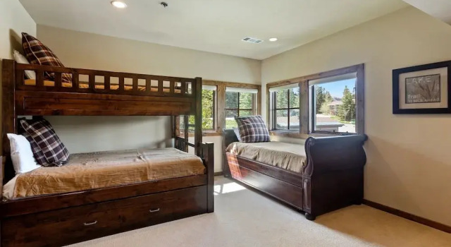 Stag Lodge at Deer Valley Resort - Three Bedroom Residence with Spa #13 3 Condo, Varaa Lomakeskus Deer Valley 