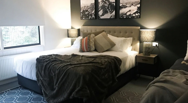 Ski Club of Victoria - Ivor Whittaker Lodge, Prenota Hotel Mount Buller Victoria
