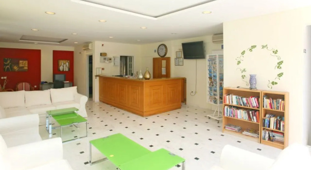 Apelia Hotel
