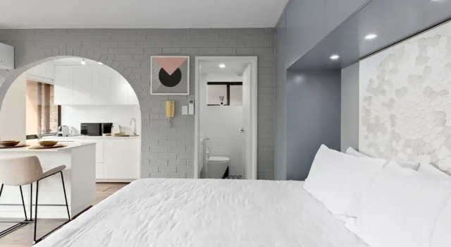 Апартаменты Chic Studio With Pool Overlooking the City