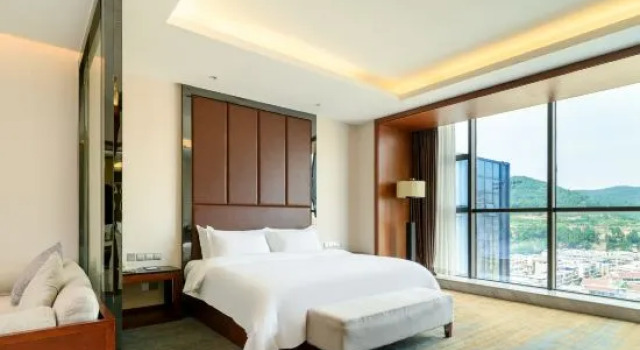 Люкс Business Shehong Kuangyi Hotel (Yongyi Square)