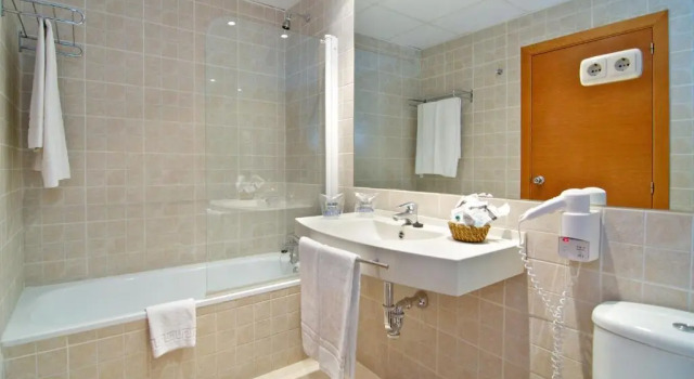 Двухместный номер Hotel Puente Real