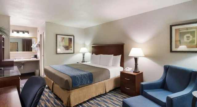 Номер Standard Rodeway Inn Fort Morgan
