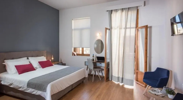 Двухместный номер Standard с балконом Bluebell Luxury Suites