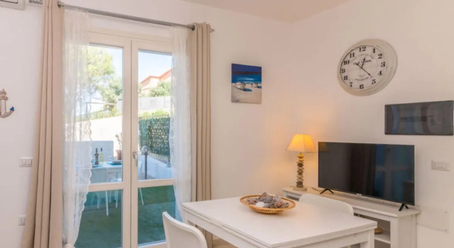 Apartment Emma Badesi, Забронировать Апартаменты/квартира Бадези Коста-Парадизо
