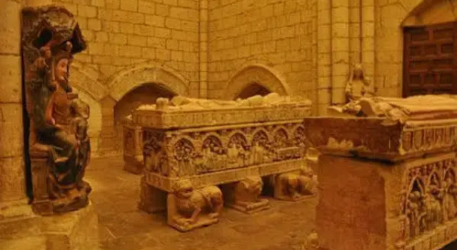 Hostal las Cantigas, Забронировать Отель Вильялькасар-де-Сирга Паленсия, рядом с Церковь Санта-Мария-ла-Бланка