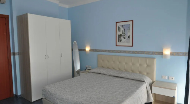 Четырёхместный номер Standard с балконом Hotel Sole Mare