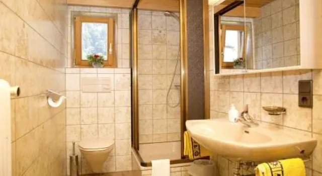Landhaus Geschwister Wachter, Book Vacation Home Hotels in Vorarlberg with Parking, Parking