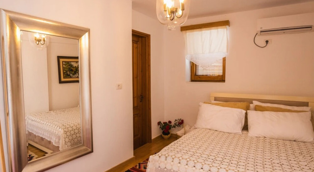 Albanian Coast - House - Stay 9 - Hottub - Petsok, Book Feriehus Himarë Vlorë County