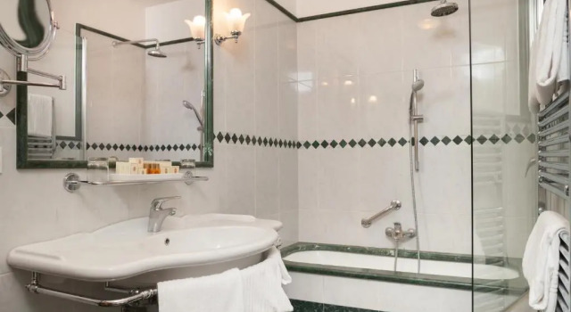 Трёхместный номер Classic Hotel Executive