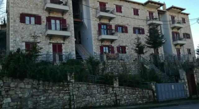 Julies Homes, Prenota Hotel Hotel a Peloponneso con parcheggio, Parcheggio