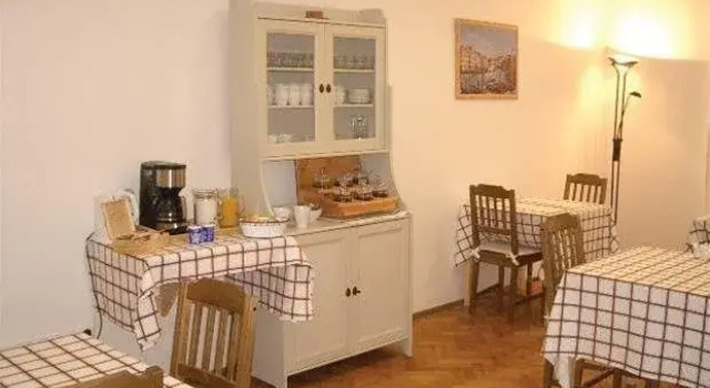 Apartment Halkova, Забронировать Апартаменты/квартира Апартаменты Праги, рядом с Намести Миру, Апартаменты/квартира