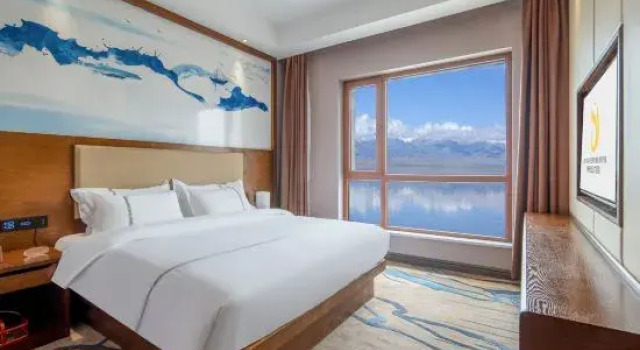 Семейный люкс с видом на горы Jintian Century Hotel