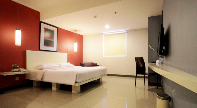 Номер Deluxe Hotel Glodok Plaza