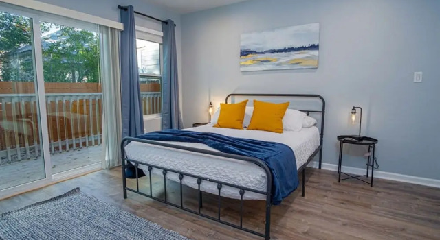 Escape to 4BR 3BA Brand New Downtown Home, Rezerwuj Dom wakacyjny San Antonio Bexar County