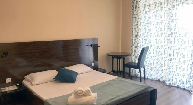 Standard- dobbelt værelse med altan Guesthouse Aygestan Hotel