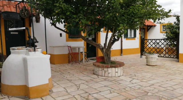 Коттедж с 4 комнатами Casa Vitória Guest House