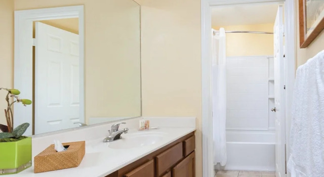 Номер Standard c 1 комнатой с балконом Club Wyndham Dolphins Cove