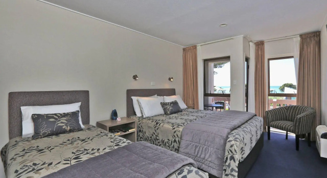Edgewater Motor Lodge