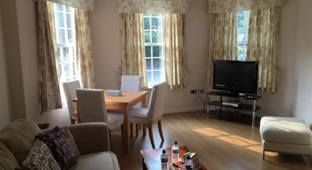 Leamington Spa Serviced Apartments - Ince House, Забронировать Апартаменты/квартира СПА-отели Ройал-Лемингтон-Спа, рядом с Potter In, SPA-услуги