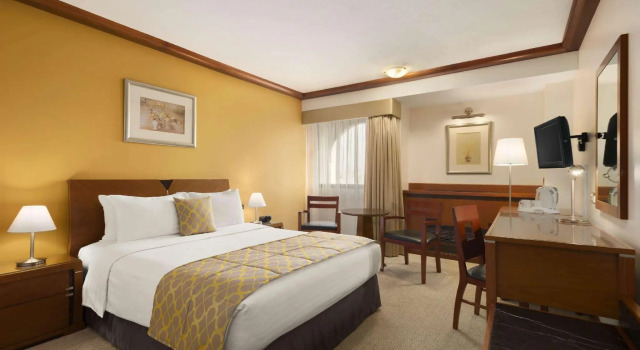 Двухместный полулюкс Отель Ramada by Wyndham Bahrain