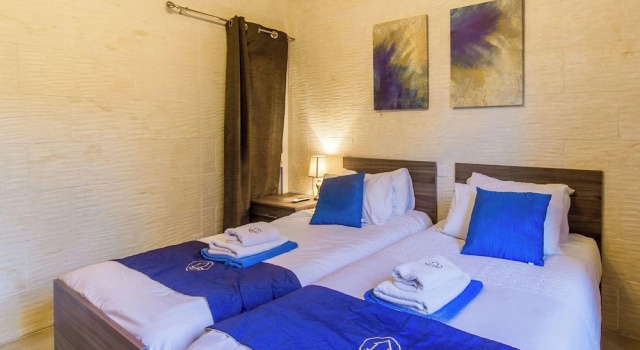 Семейный коттедж с балконом Inni Gozitan Farmhouse Private Pool- Happy Rentals
