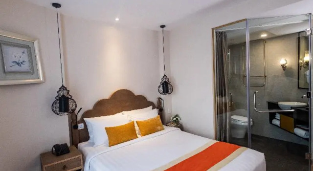 Номер Standard Sanouva Saigon Hotel