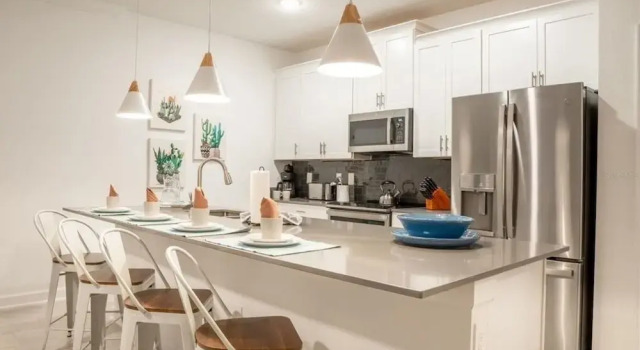 Stunning 4 Bed Townhome With Splash Pool-1160ks 4 Bedroom Townhouse, Book Feriehus Hoteller i Four Corners med pool, Swimmingpool