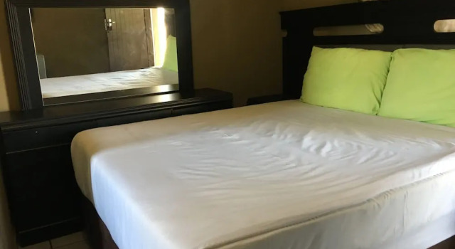 Номер Standard Hawk Guest House