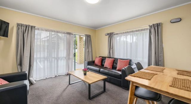 Номер Standard с 2 комнатами с балконом Fenton Court Motel