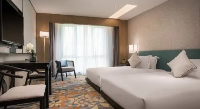 Номер Deluxe Ramada by Wyndham Zhenjiang City Center