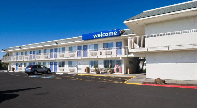 Motel 6 Pendleton, OR, Book Motel Moteller i Pendleton, nær Pendleton Woolen Mills, Motel