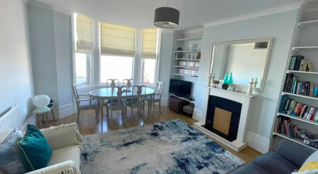 Seascape Retreat with Parking