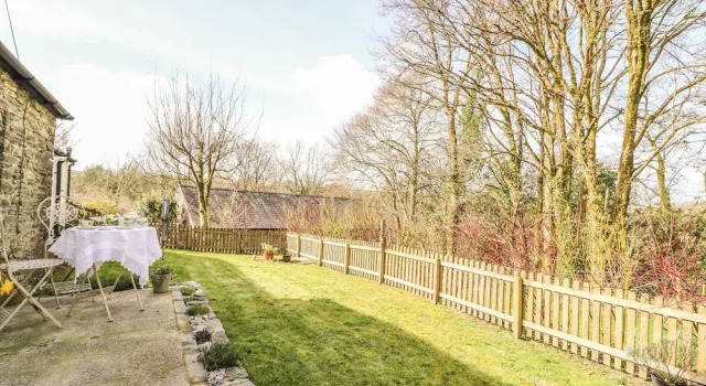 Hawthorn Cottage, Buchen Sie Ferienhaus Llangeler South Wales
