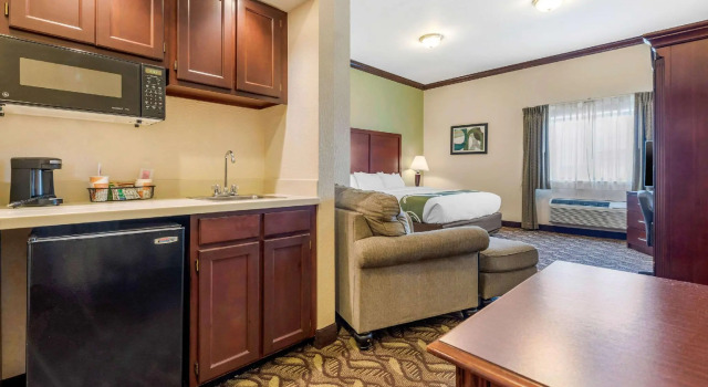 Двухместный люкс Quality Inn & Suites Zanesville City Center