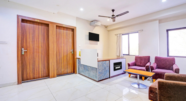 Fabhotel Grand Vista