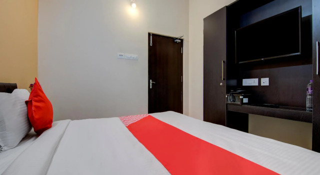 OYO Flagship 24147 Royal Stay, Забронировать Отель Отели Коимбатур 3 звезды, 3*