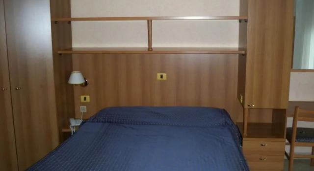 Albergo Corradetti, Book Hotel Hotels in Abruzzo with Parking, Parking