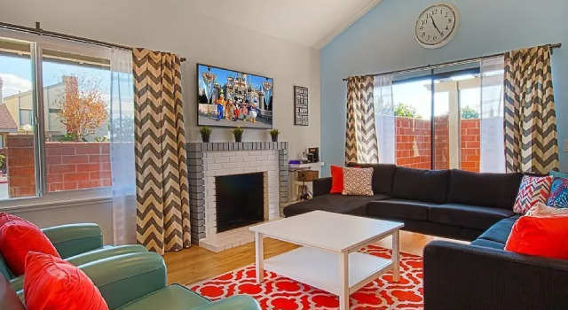 Suite Escapes 7 3 Bedrooms 2.5 Bathrooms Condo