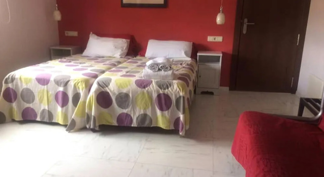 Allucant, Book Hotel Gallocanta Zaragoza Province