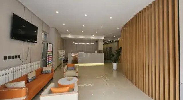 Longkou Huayi Collection Hotel