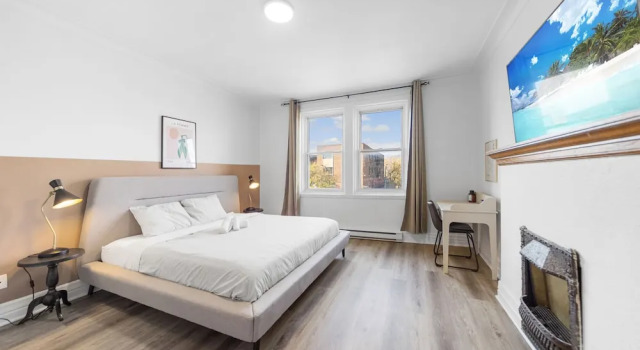 Spacious Renovated Apartment Sleeps 12
