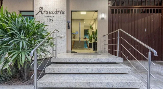 Apt w/ Balcony & BBQ 290m From the sea Cau0199