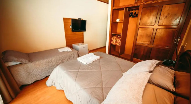Трёхместный номер Standard с балконом Hotel Geneve - 2km do Capivari