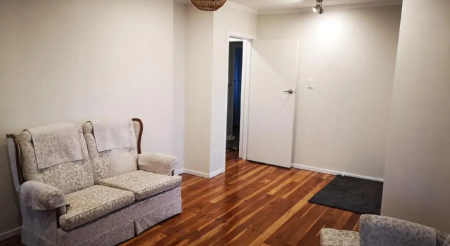 Коттедж Cheerful 4 Bedroom Holiday Home (Sleeps 7)