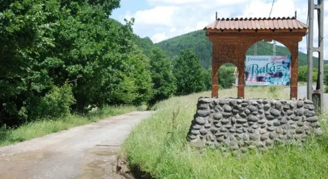 Balázs Panzió, Varaa Hotelli Izvoare 