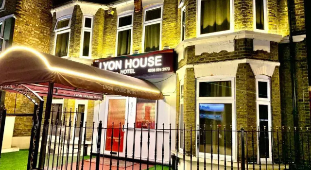 Lyon House Hotel