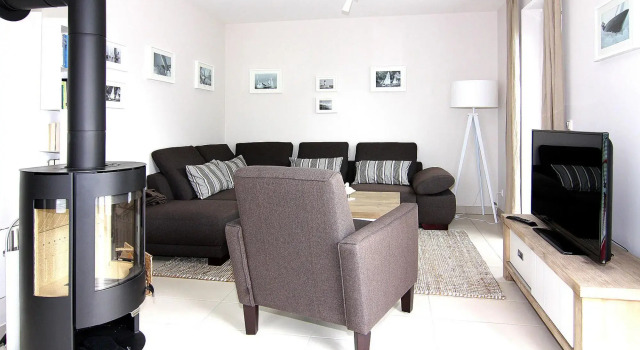 "Hafenhaus" holiday home in the port village of Vieregge - with sauna, fireplace and WiFi, Забронировать Отель Фирегге 