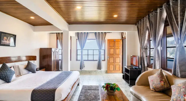 Номер Executive Sparrow Juniper Tree 2 min walk To Mg Marg