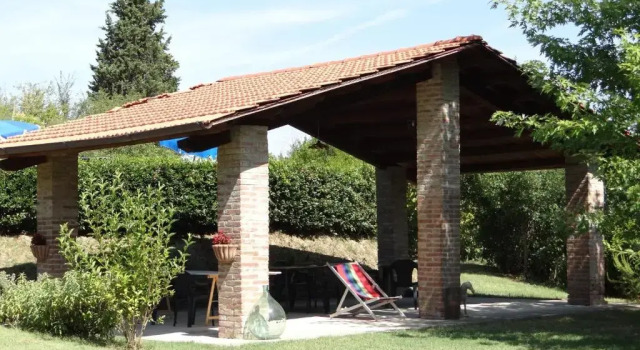 Vallacchi Bed & Breakfast, Buchen Sie Gasthaus Motels in Elsa-Tal, Motel